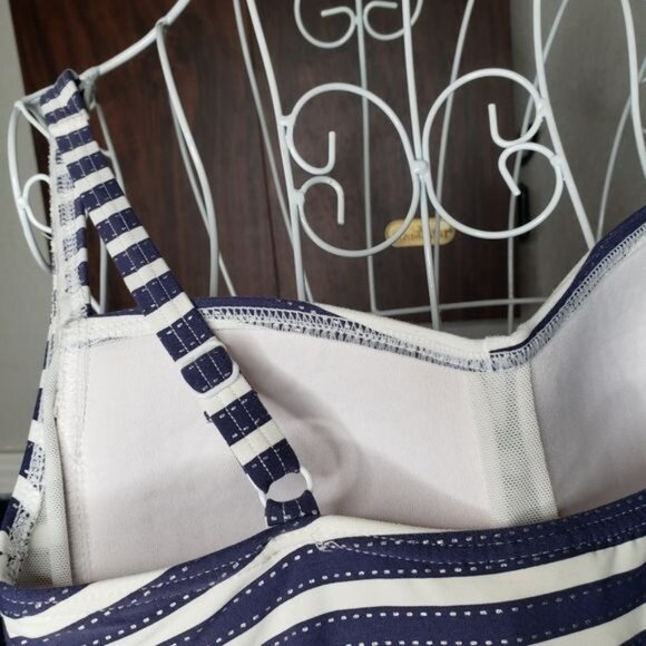 Niptuck Joanne Sorrento Stripe One Piece Swimsuit Size 4 - Picture 4 of 9